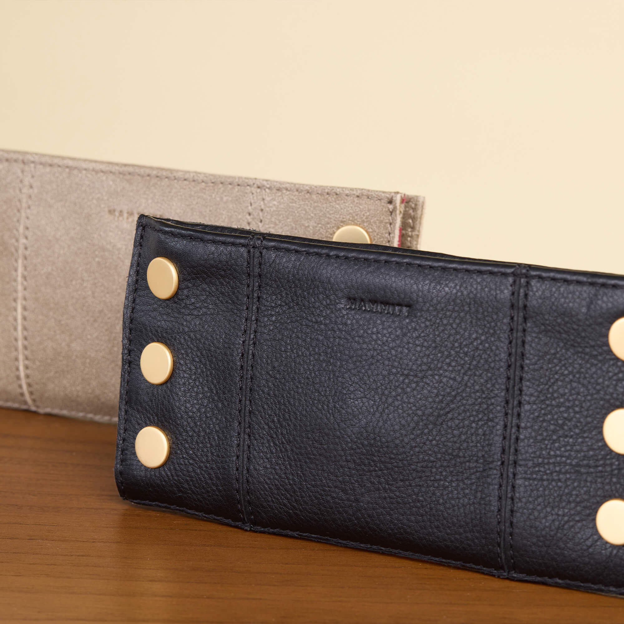 110 North | Black/Brushed Gold Red Zip - Image 7