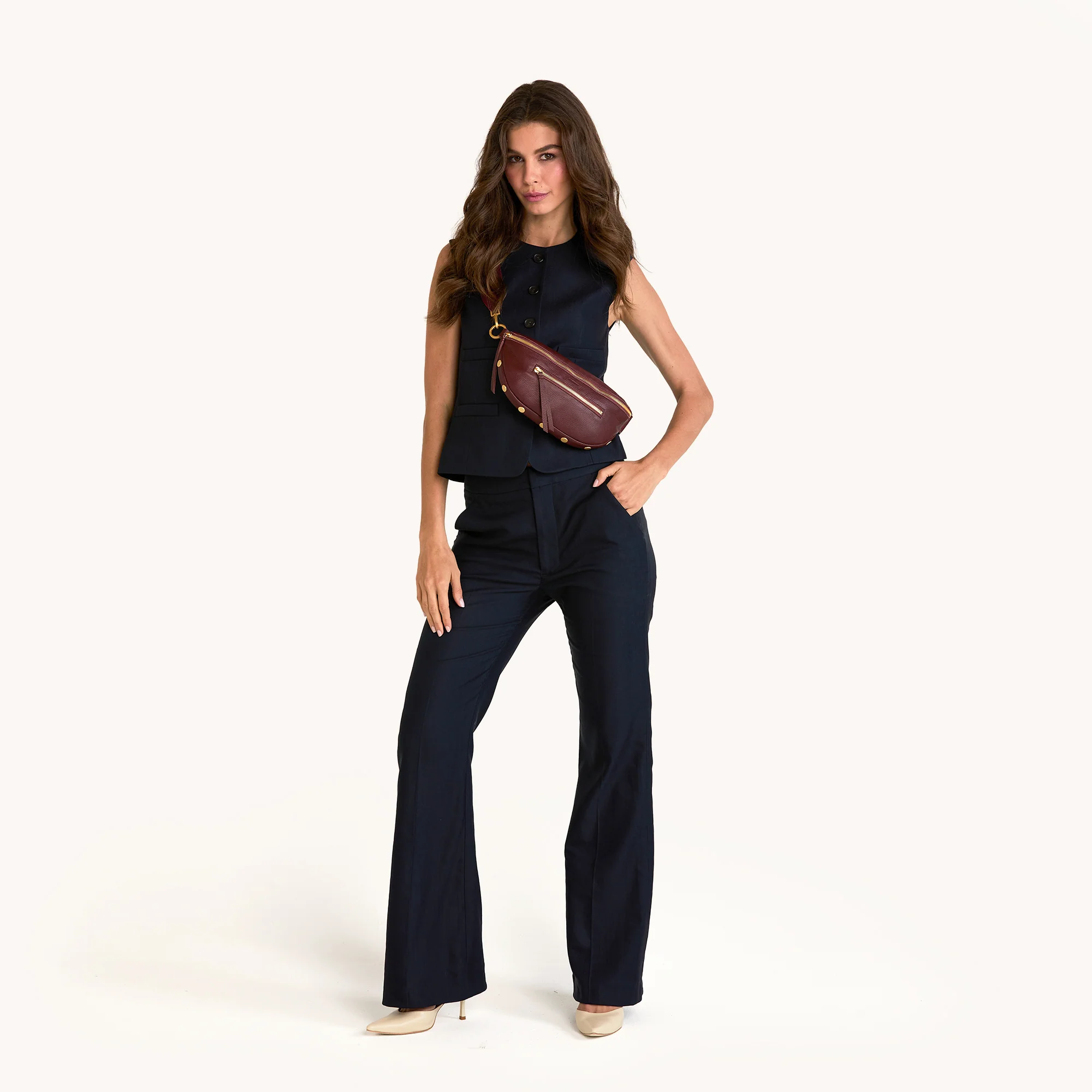 Charles Crossbody | Cherrywood Pebble/Brushed Gold | Med - Image 5