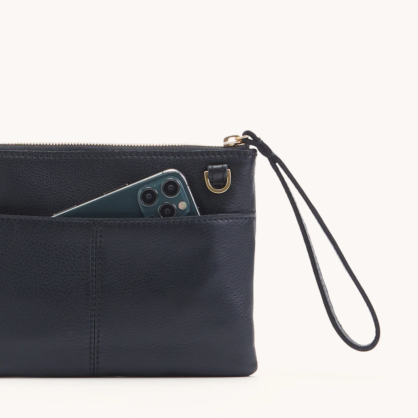 Nash | Black/Brushed Gold Red Zip | Sml - Image 4