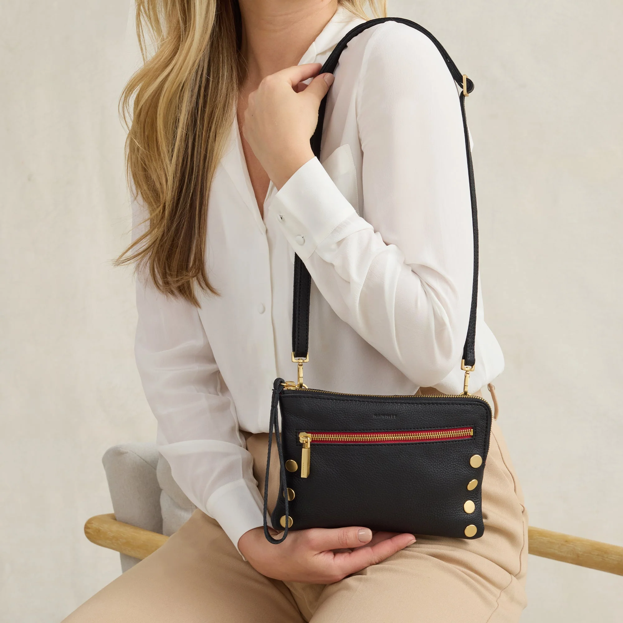 Nash | Black/Brushed Gold Red Zip | Sml - Image 8