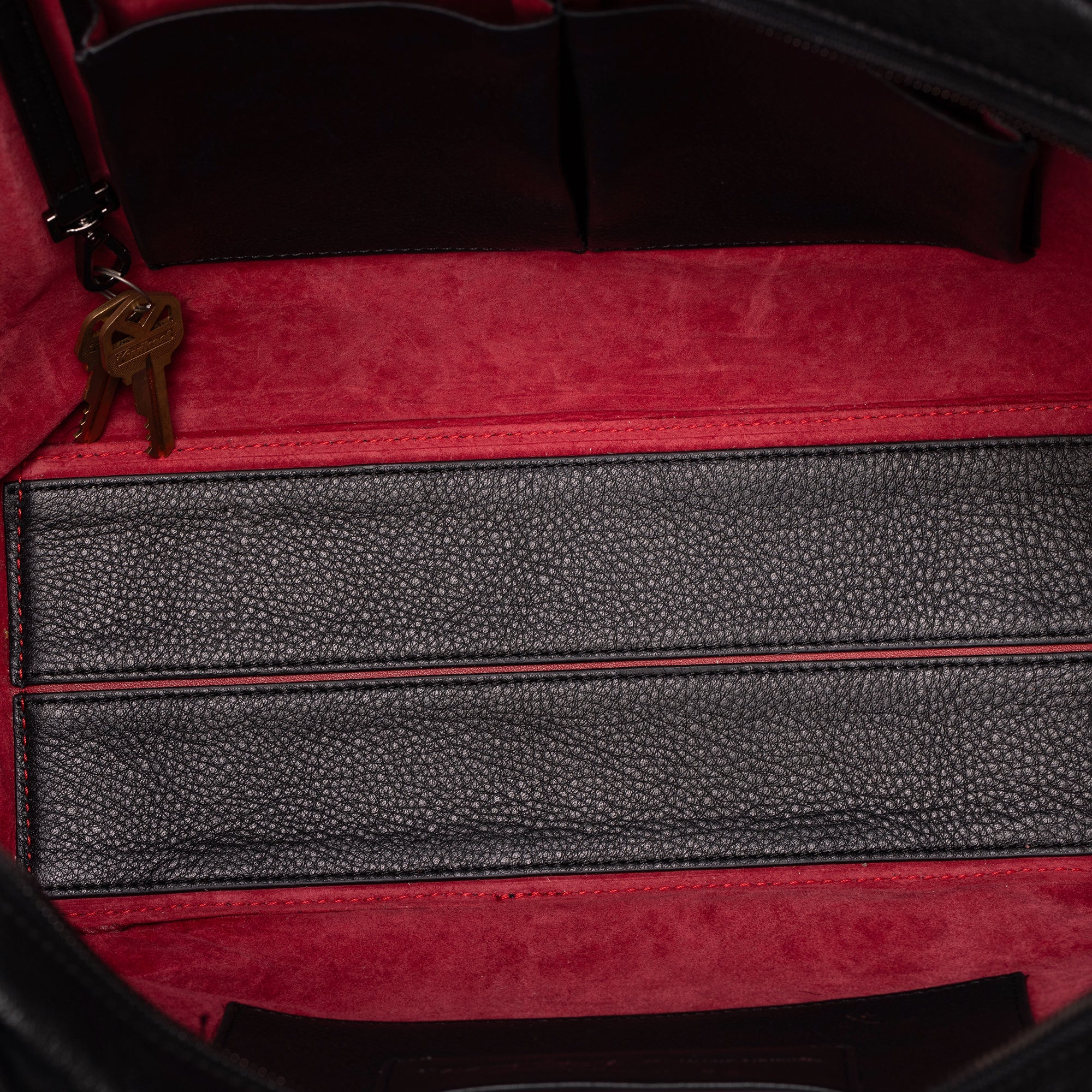 Paul | Black Press/Brushed Gold Red Zip | Lrg - Image 10