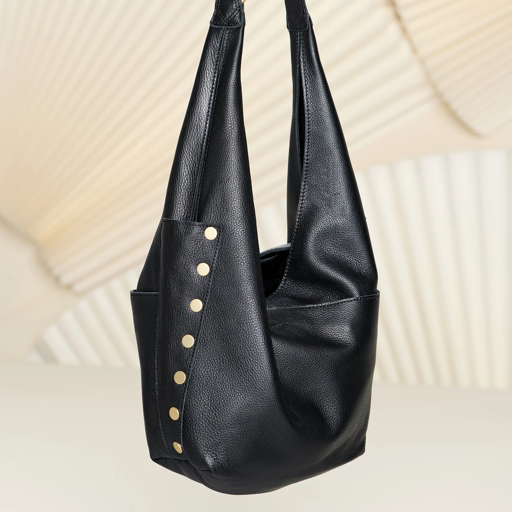 Tom Zip | Black/Brushed Gold Red Zip - Image 3